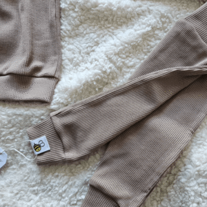 Handgemaakte Babykleding en Textiel Bedrukken & Borduren│ rib broekje en truitje
